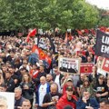 "Marš za slobodu" u Prištini: Okupljeni uoči izricanja presude traže slobodu za Tačija i ostale optužene