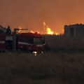 Bukti požar u Aleksandropolisu: U gašenje se uključila i vojska (foto)