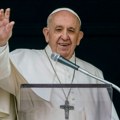 Papa upozorio na opasnost od društvenih mreža: Osudio svođenje ljudskih odnosa na puke algoritme