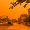 "Šta je ovo,: Ljudi?"Afrička prašina paralisala Atinu: Niko ne može da veruje da ovako izgleda grad (foto)