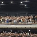 Grmi Dom sindikata: Grobari ovacijama dočekali Željka Obradovića i nove košarkaše Partizana! Video