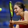 Ma, ovo je bilo ludilo! Lola Radivojević preživela triler i plasirala se u finale kvalifikacija za Rolan Garos!