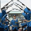 Defileom gardista Vojske Srbije u Kruševcu obeležen Vidovdan