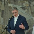 Kronen cajtung: Srbija pliva sve dalje od EU, posebno u Vučićevom mandatu