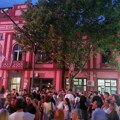 Zaječarci ispred Skupštine sa zahtevom da se formira Privremeni organ i ponovo raspišu izbori