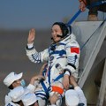 Najduža pojedinačna orbitalna misija ikada: Kineski astronauti iz misije Šendžou-21 sleteli na Zemlju (foto)