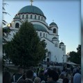 Певачица на ивици суза испред Храма: Три месеца након порођаја сатима чекала да види Појас Пресвете Богородице, испред ње…