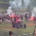 Spektakl na terenu slavnog beogradskog kluba: Osvojili titulu, pa uterali traktor na stadion
