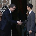 Vučić: Kad zamolim Novaka, on obezbedi taj reket sa zadovoljstvom