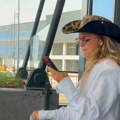 Ćerka našeg pevača sletela u Beograd: Gura kofer od 234.760 din, a na njemu torba koja košta pravo bogatstvo!