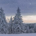 Sneg u Srbiji: Zabelelo se u Novoj Varoši, Sjenici, Ivanjici… (VIDEO)