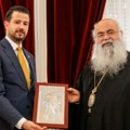 Diplomatska akcija ili promocija autokefalnosti „Crkve Crne Gore”? Šta govori ćutanje Jakova Milatovića tokom posete…