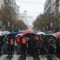 Petnaest minuta koji traju: Tragedija u Novom Sadu dovela do talasa protestnih okupljanja