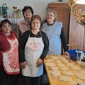 Žene iz belog blata čuvaju tradiciju svog kraja Majstorice za štrudle, salčiće, pite, torte; Brendirale su čuvenu cipovku…