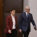 Vučević: Iz bezbednosnih razloga nismo došli na tribinu u Nišu; Brnabić: Protesti se pretvorili u puko nasilje