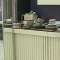 Pljavština na sve strane, sudopera prepuna neopranih sudova! Evo kako izgleda Bela kuća nakon 10 meseci rijalitija (foto)