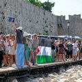 Grčki demonstranti protestuju protiv izraelskih kruzera