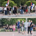 Potpuni raspad SNS, na protestima minoran broj ljudi