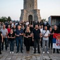 Nemačka političarka drma Evropu: Kakvu bezbednost NATO garantuje Srbima kad im na Vidovdan hapse žene i oca odvajaju od…