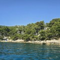 Prodaje se kuća u prvom redu do mora na hrvatskom ostrvu: Ima samo jedan način da stignete do nje (foto)