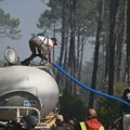 Француска евакуише туристичка места, још 4.000 људи напустило угрожена подручја