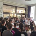 Završen protest roditelja Jovinih đaka, učenici razgovarali sa direktorom