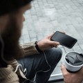 Apple: Pametni ekran i AI u centru nove strategije