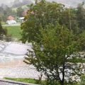 Grad zabeleo pojedine delove Slovenije: Nevreme se kreće još jače u ovoj zemlji, bujica sravnila kuću sa zemljom (video)