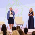 Prvi dmFem u Srbiji: kako je izgledala konferencija za koju se tražila karta više