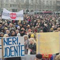 Počeo protest penzionera na Trgu republike, prisutno više hiljada građana