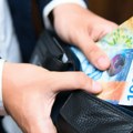 Ne valja ni kada cene previše padaju: Zašto jak franak brine Švajcarsku?