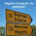 Kad skrenete desno ka Negotinu, pravopis prestaje: Putokaz “u specijalnoj zoni ćirilice” je apsolutni hit na mrežama – Negotin…