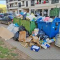 Kontejneri pretvoreni u mini deponiju