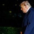 Analiza AP-a: „Tramp sve više politički ponižen“