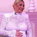 DEA ĐURĐEVIĆ ušla u šesti mesec trudnoće Voditeljka pokazala kako uživa: Citirala Novaka Đokovića i nasmejala sve (foto)…