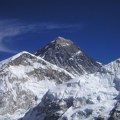 Oboren rekord: Na Mont Everest se u jednom danu popelo 274 planinara