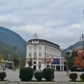 U Kosovskoj Kamenici protest zaposlenih u školama zbog hapšenja dvojice direktora