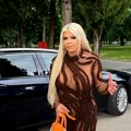"Baba od 80 godina me: Komentariše!" Dara udarila na Cakanu nakon što je napala: "Čast mi je da me takve ne vole", nećete…