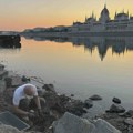 (FOTO) Nizak vodostaj Dunava kod Budimpešte otkrio ostatke nemačkih vojnika iz Drugog svetskog rata