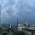 Jedan za oluju, drugi za pljusak: Beograd "okovan" alarmima RHMZ i to znači samo jedno: Nevreme se bliži
