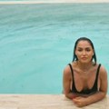 Kupanjac po kiši? Može! Aleksandra Mladenović sa zgodnim biznismenom otišla na Maldive, a sada otkrila šta rade u bazenu