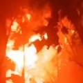 Požar u Novom Sadu Gust crni dim prekrio objekat (VIDEO)