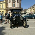 FOTO „Maxwell“ iz 1913. godine privukao najviše pažnje Mitrovčana na međunarodnom oldtajmer skupu