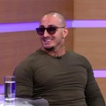 "Prst više ne radi, ali ruka i dalje radi" Vuk Mob objavio fotografiju na društvenim mrežama i zabrinuo fanove (foto)