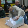 (Foto) Prvi presek konačne izlaznosti do 20 časova: U Lučanima glasalo više od 77 odsto birača, evo kako je u ostalim mestima…