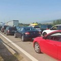 Putevi Srbije: Automobili na prelazu Preševo čekaju dva sata da izađu iz Srbije