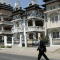 Кажу да је ово најбогатије село у Европи, зову га Беверли Хилс: Туристи долазе због улица пуних "двораца", а налази се на…