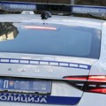 Tri slučaja nasilničke vožnje za sat vremena na putu Beograd–Pančevo, vozač "BMW" se kretao brzinom 216 km/h