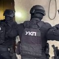 Filmska akcija u Nišu: Policija zatekla bogatstvo u kešu i luksuzna vozila, uhapšen i vatrogasac