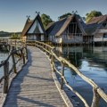Epohalno otkriće: Arheolozi su ispod Ohridskog jezera pronašli praistorijsko naselje zaštićeno sa 100.000 drvenih šiljaka